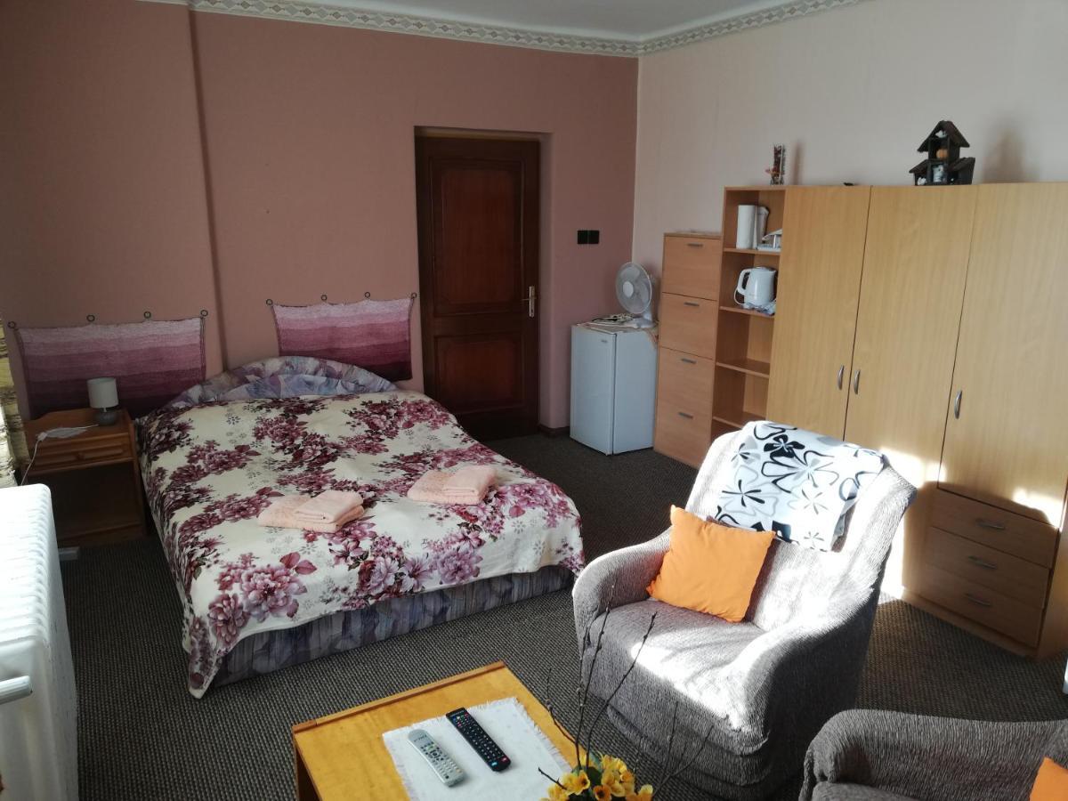 Grill Garten Vendeghaz Hotell Keszthely Eksteriør bilde