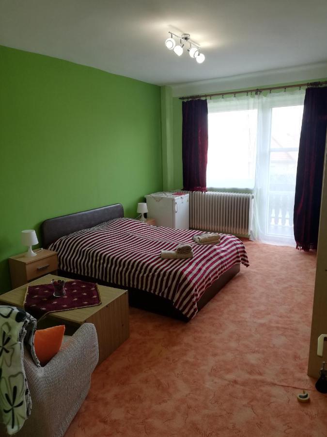 Grill Garten Vendeghaz Hotell Keszthely Eksteriør bilde